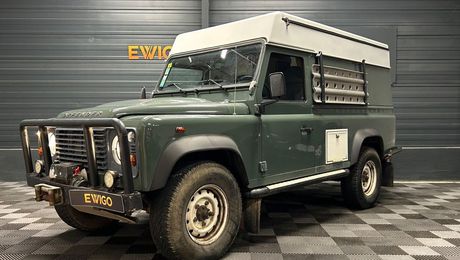 Land rover Defender fourgon societe 110 2.5 td5 120 vitre 4w 2015 d'occasion a Mont�limar (26)