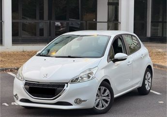  Voir d&eacute;tails -Peugeot 208 1.4 HDi Ann�e 02-2015 157.000KLM Garanti &agrave; �pinay-sur-Seine (93)