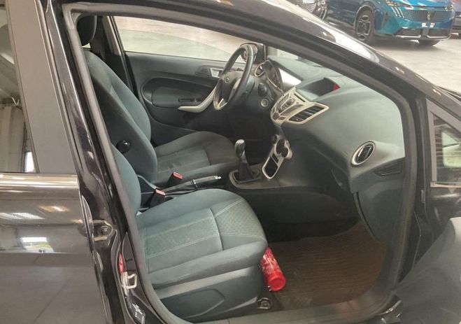 Ford Fiesta 1.6 TDCi 95 Titanium garantie premiere m Bleu de 2012
