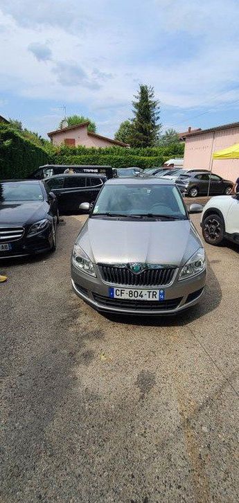  Voir d&eacute;tails -Skoda Fabia 1.6 TDI Ambition &agrave; Vaulx-en-Velin (69)