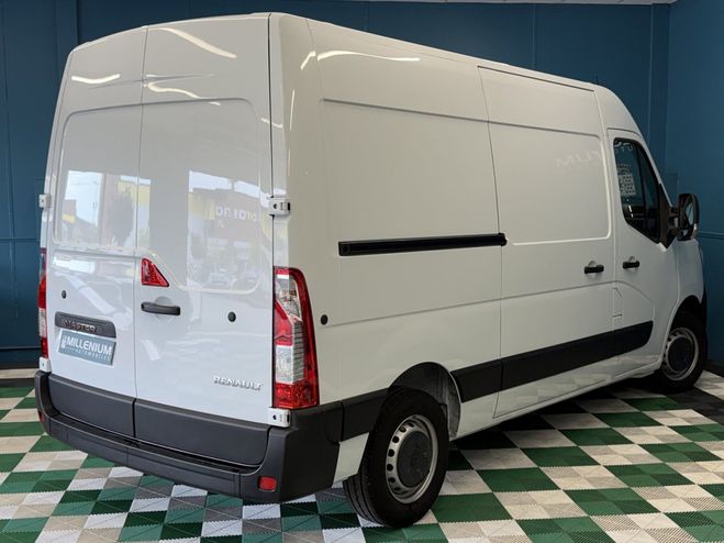 Renault Master III FG F3500 L2H2 2.3 BLUE DCI 135CH TVA Blanc de 2024