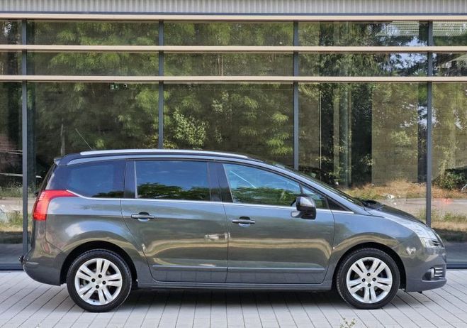 Peugeot 5008 1.6 HDI115 FAP ACTIVE 7PL Gris de 2013