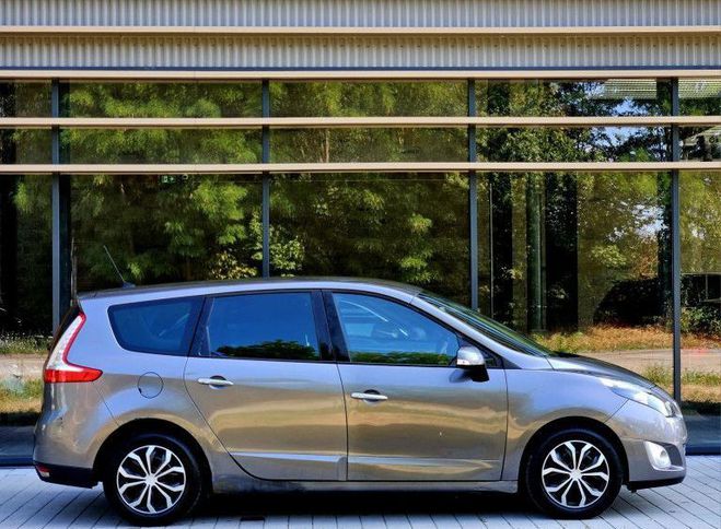 Renault Grand Scenic III 1.5 DCI 105CH CARMINAT TOMTOM 7 PLAC Gris de 2010
