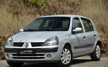  Voir d&eacute;tails -Renault Clio II Phase 3 1.2i 16V 75 ch Pack Authentiq &agrave; Mougins (06)