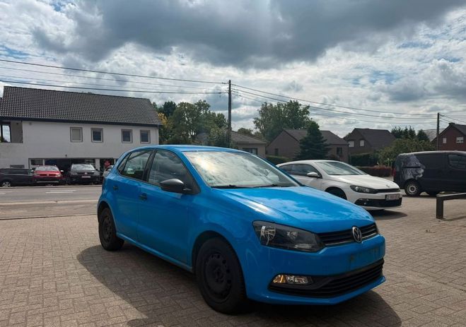 Volkswagen Polo 1.0 Essence 2014 39 000 km Tr�s bon �tat Bleu de 2014