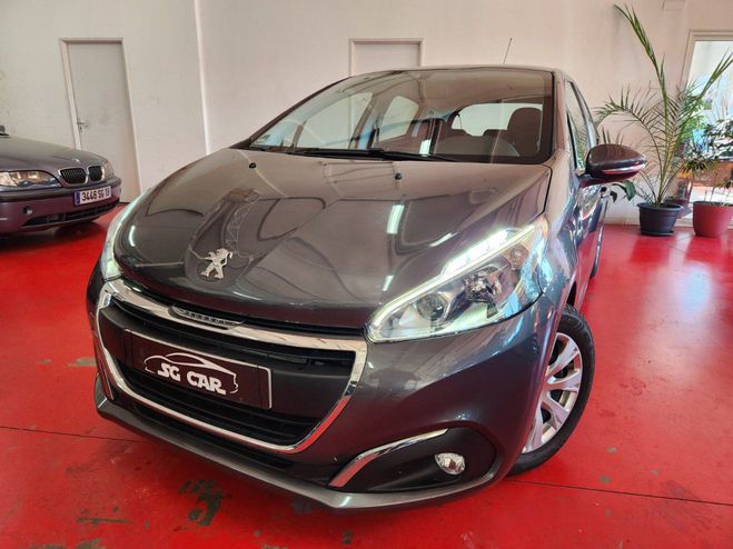 Peugeot 208 1L2 82CH ALLURE ESSENCE 5 PORTES Gris de 2018