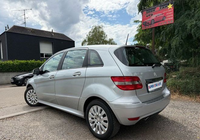 Mercedes Classe B 180 blueefficency design cvt 115cv Gris de 2009