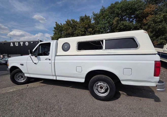 Ford F150 F Simple Cab 5.0L V8 EFI Blanc de 1993