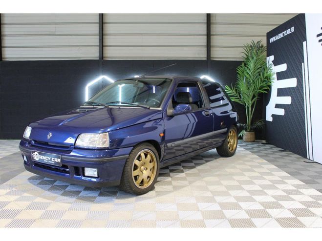 Renault Clio Williams Swiss champion 2.0i 16V/ restau BLEU FONCE de 1996