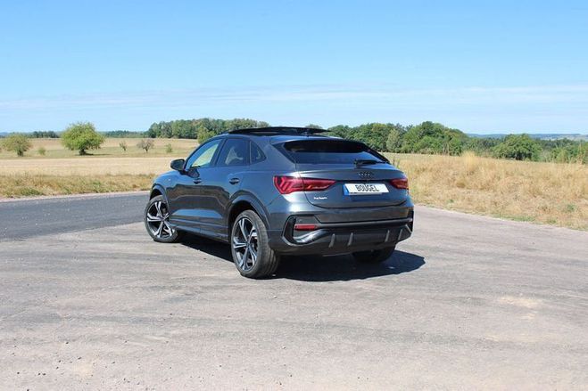 Audi Q3 Sportback 35 TDI 150 CV S-LINE S-TRONIC  Gris de 2024