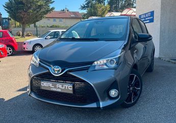  Voir d&eacute;tails -Toyota Yaris 100h Collection 5p Toit panoramique SkyV &agrave; Varces-Alli�res-et-Risset (38)