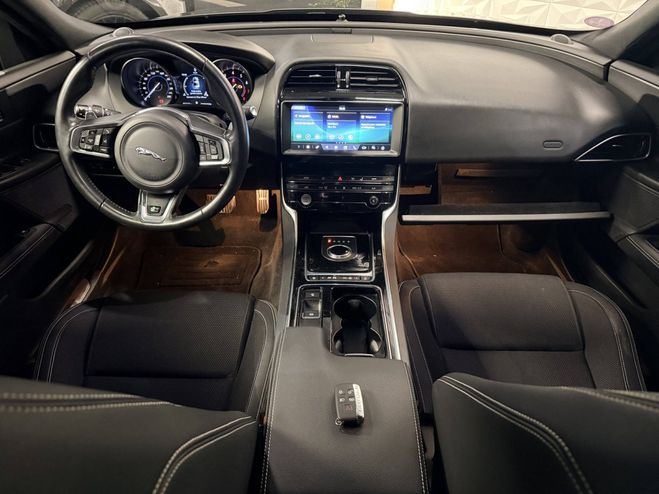 Jaguar XE 2.0T 200cv R-Sport BVA INC. de 2019
