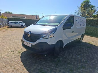  Voir d&eacute;tails -Renault Trafic 1.6 DCI 120CV BVM6 CONFORT &agrave; Saint-Paul-l�s-Dax (40)