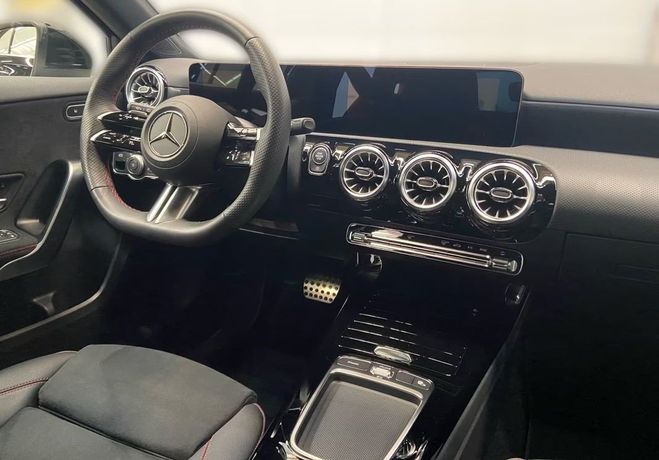 Mercedes Classe A 180 amg line premium ? 390-mois cam�ra l Gris de 2024