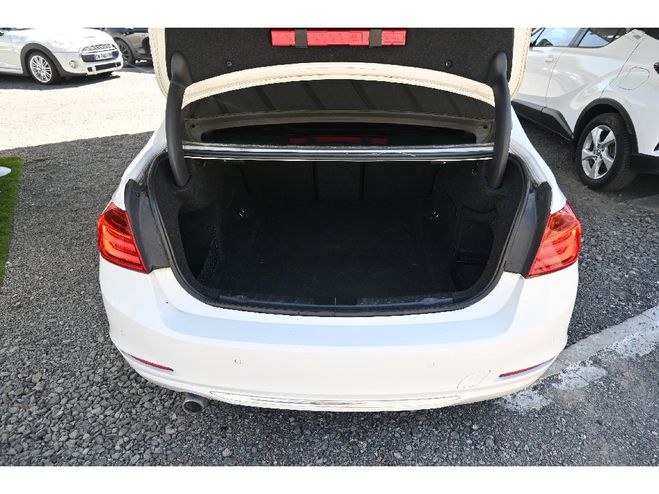 BMW Serie 3 F30 320d 184 ch Luxury Blanc de 2012