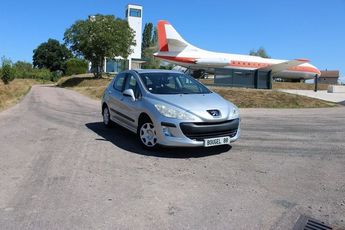  Voir d&eacute;tails -Peugeot 308 II HDI 1L6 PACK 92 CV CONFORT ABS CLIMAT &agrave; Xertigny (88)