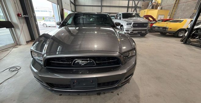 Ford Mustang V6 2014 Gris de 2014