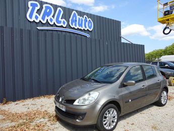 Voir d&eacute;tails -Renault Clio 1.5 DCI 85CH PRIVILEGE QUICKSHIFT 5P &agrave; Montauban (82)
