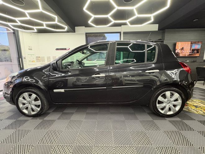 Renault Clio III dCi 85 eco2 Exception TomTom / FAIBL Noir de 2010