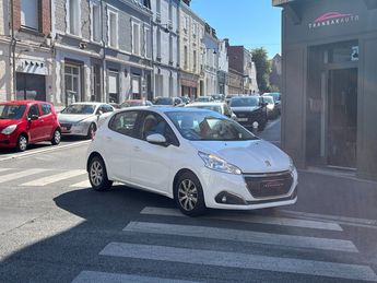  Voir d&eacute;tails -Peugeot 208 AFFAIRE 82 BVM5 PREMIUM / APPLE CARPLAY  &agrave; Cambrai (59)