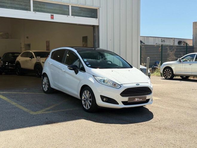 Ford Fiesta 1.0 ECOBOOST 100 TITANIUM START-STOP/ CA Blanc de 2017