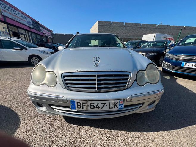 Mercedes Classe C II (2) 220 CDI AVANTGARDE CUIR GPS Gris de 2006