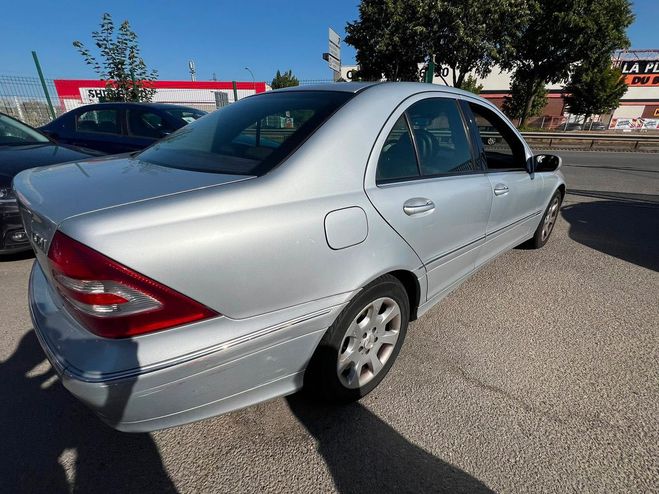 Mercedes Classe C II (2) 220 CDI AVANTGARDE CUIR GPS Gris de 2006