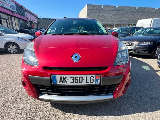 Renault Clio III (2) 1.2 TCE 100 6CV EXTREME CLAIRE 5 Rouge de 2010