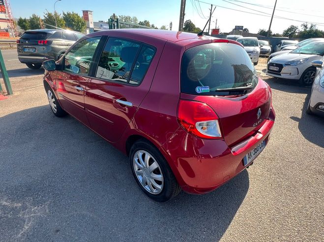 Renault Clio III (2) 1.2 TCE 100 6CV EXTREME CLAIRE 5 Rouge de 2010