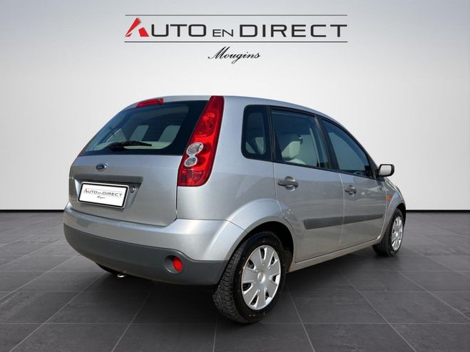 Ford Fiesta 1.3i Ambiente PHASE 2 GRIS de 2006