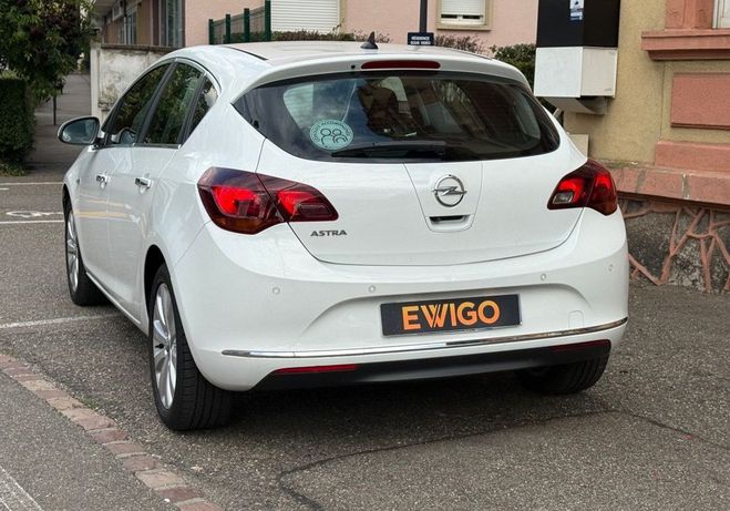 Opel Astra 1.4 t 120 cosmo-camera de recul-garantie Blanc de 2013