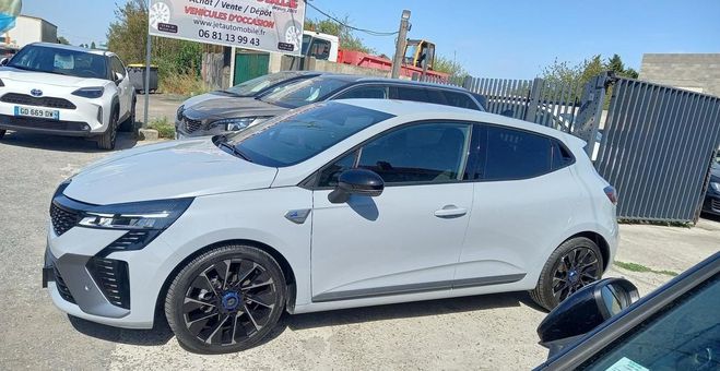 Renault Clio V (2) 1.6 E-TECH 145 ESPRIT ALPINE HYBRI Gris de 2024