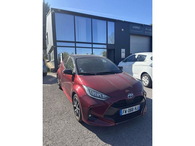 Toyota Yaris Hybrid 116h - BV e-CVT IV 2021 Collectio ROUGE FONCE de 2021