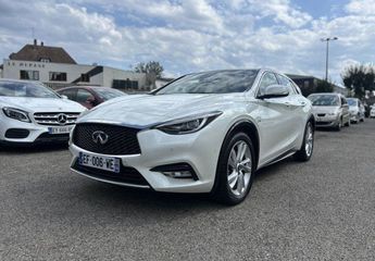 Infiniti Q30