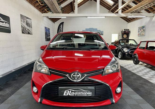 Toyota Yaris 1.3 100 VVT-i Cam�ra Bluetooth Climatisa Rouge de 2015