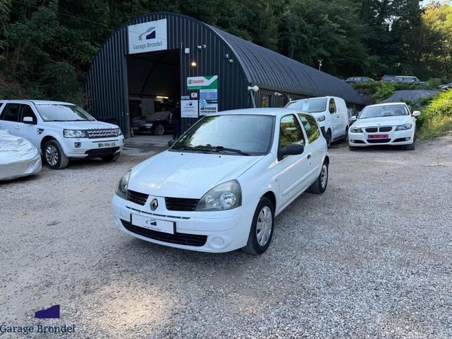 Renault Clio II Campus 1.5 dCi 65cv 3�me main Blanc de 2006