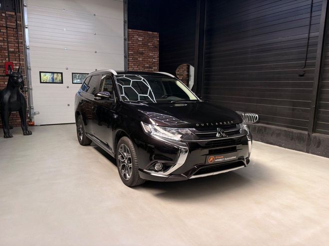 Mitsubishi Outlander 2.0I 200 PHEV 4WD Noir de 2016
