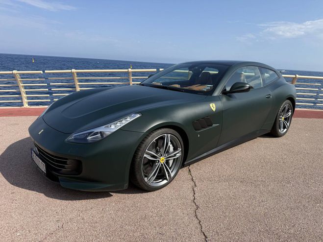 Ferrari GTC4 Lusso Gtc4lusso V12 6.3 690ch GRIS de 2019