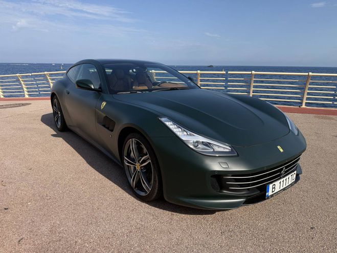 Ferrari GTC4 Lusso Gtc4lusso V12 6.3 690ch GRIS de 2019