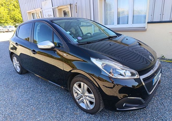 Peugeot 208 1.2 82cv STYLE Noir de 2017