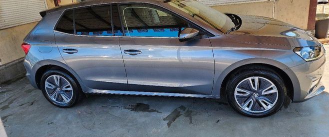 Skoda Fabia 1.0 tsi 95 style Gris de 2023
