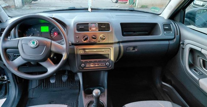 Skoda Fabia 2010 Gris de 2010