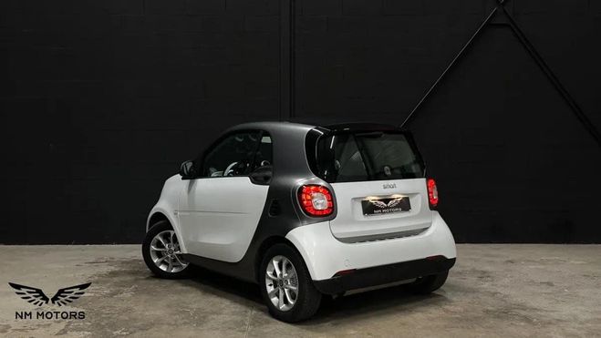 Smart Fortwo 90 CV PASSION - Boite Automatique - Appl Blanc de 2017