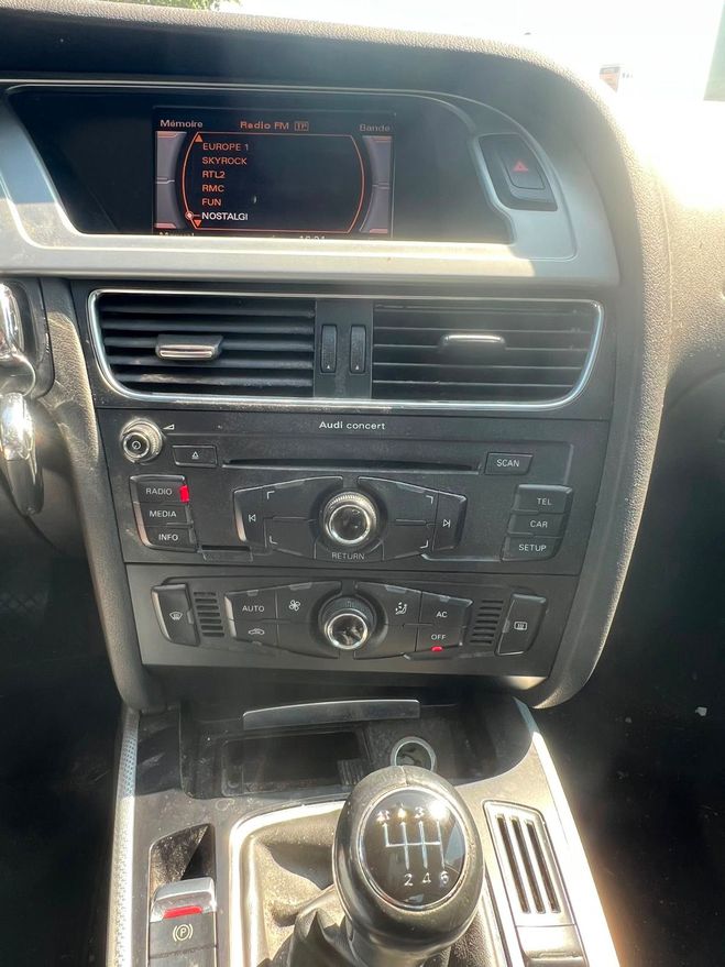 Audi A4 IV 2.0 TDI 120 DPF AMBIENTE CT OK 3 Gris fonc� de 2010