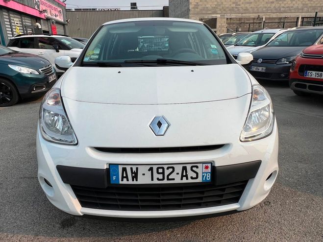 Renault Clio 3 (2) 1.2 16V 75 AUTHENTIQUE 5P OK Blanc de 2010