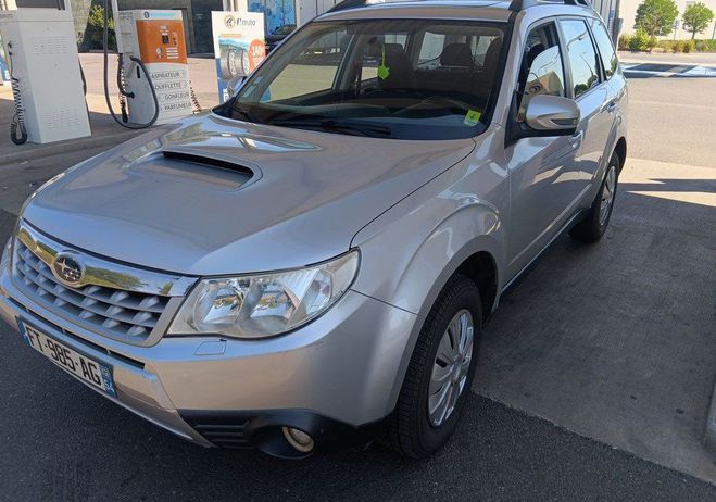 Subaru Forester Beau 2011 2ld 150ch pack tbe ct ok garan Gris de 2011