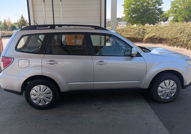 Subaru Forester Beau 2011 2ld 150ch pack tbe ct ok garan Gris de 2011