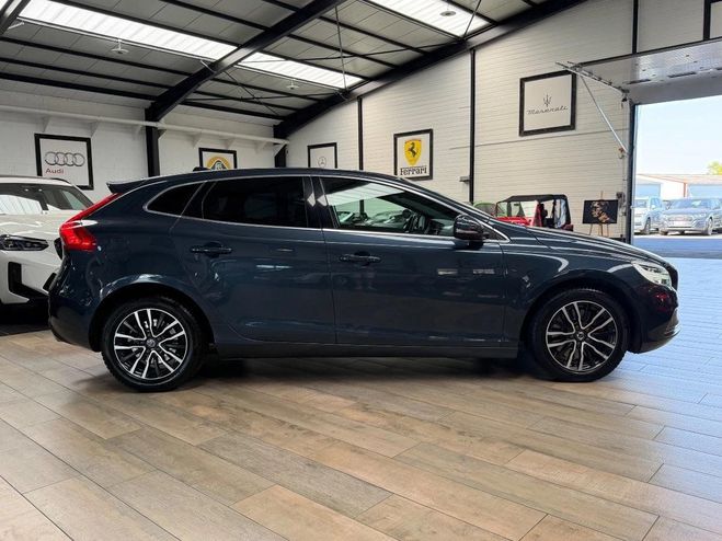 Volvo V40 2.0 D3 150 CV INSCRIPTION TOIT PANO / AT Bleu de 2018