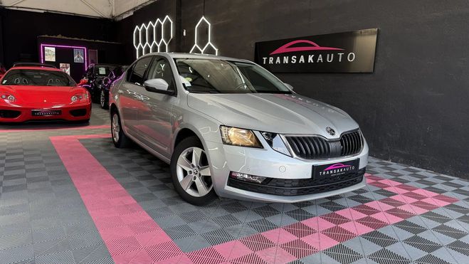 Skoda Octavia business 2.0l tdi 150 cv courroie ok rad Gris de 2017