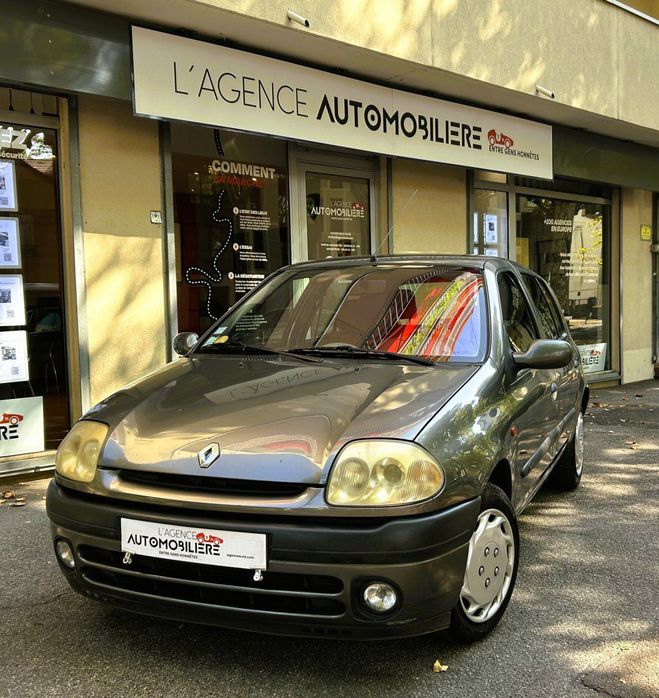 Renault Clio II (2) 1.2 16S AUTHENTIQUE 5P Gris de 2000